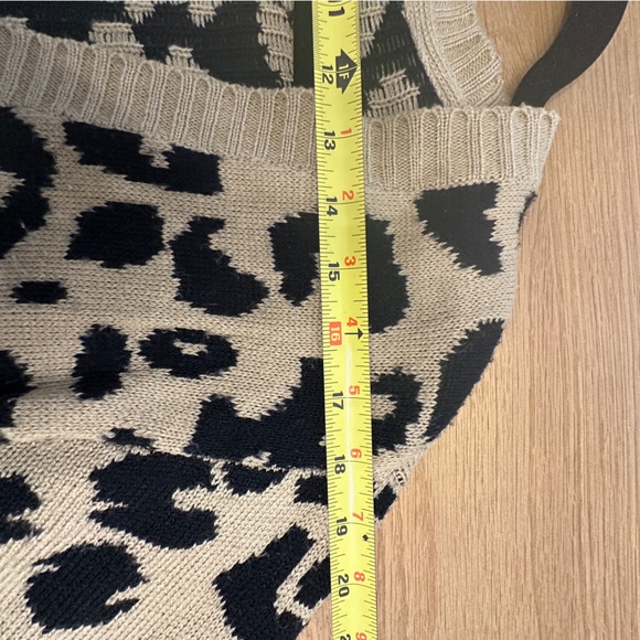 Animal Print Cardigan Sweater 🐆 - Picture 12 of 14